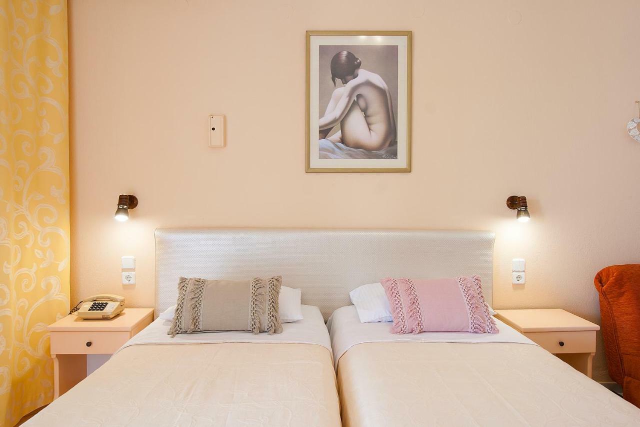 Hotel Rea 梅加利阿莫斯 外观 照片