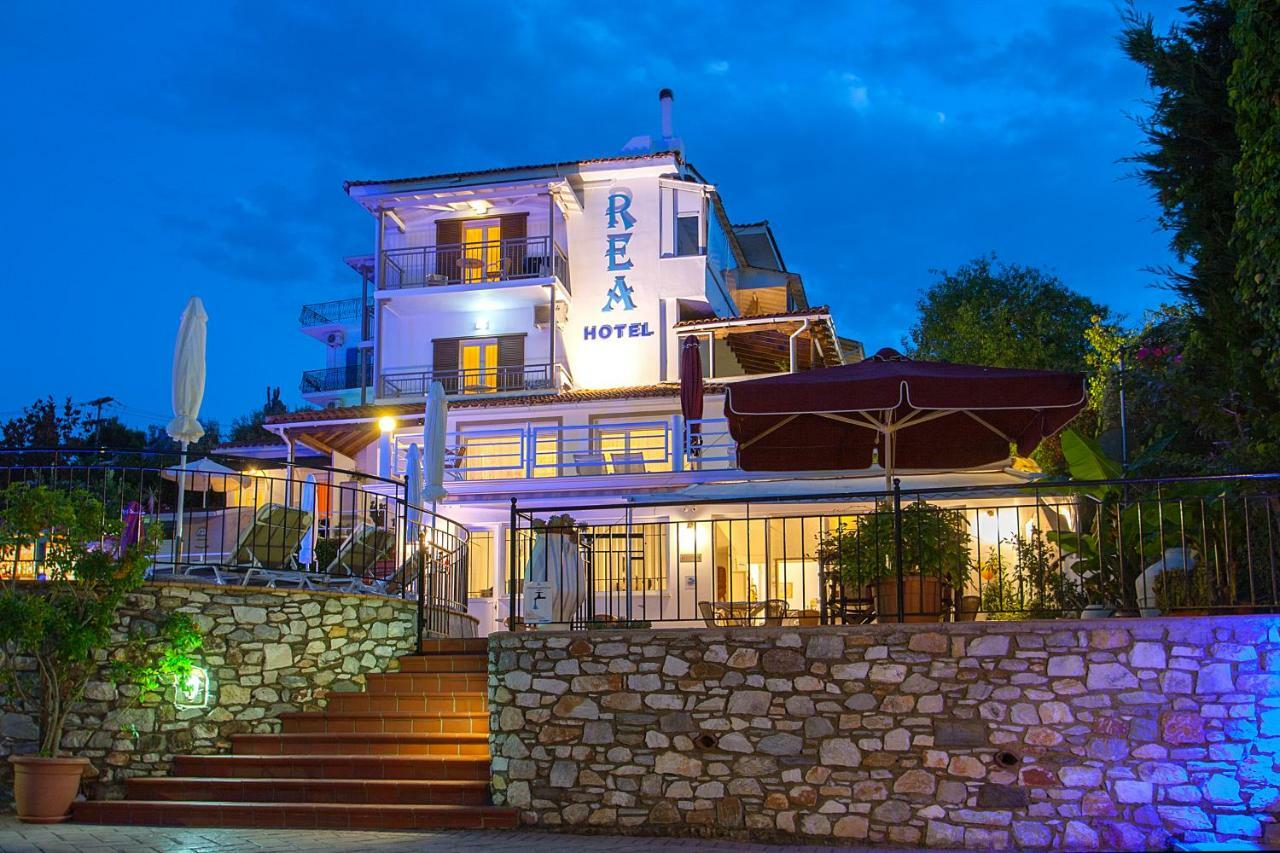 Hotel Rea 梅加利阿莫斯 外观 照片